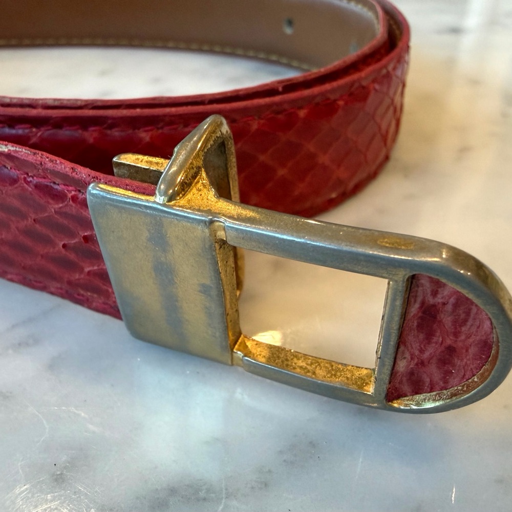Vintage real Snakeskin belt, slim, gold hinges and buckle, red, M, 27-32, GUC - Picture 5 of 13